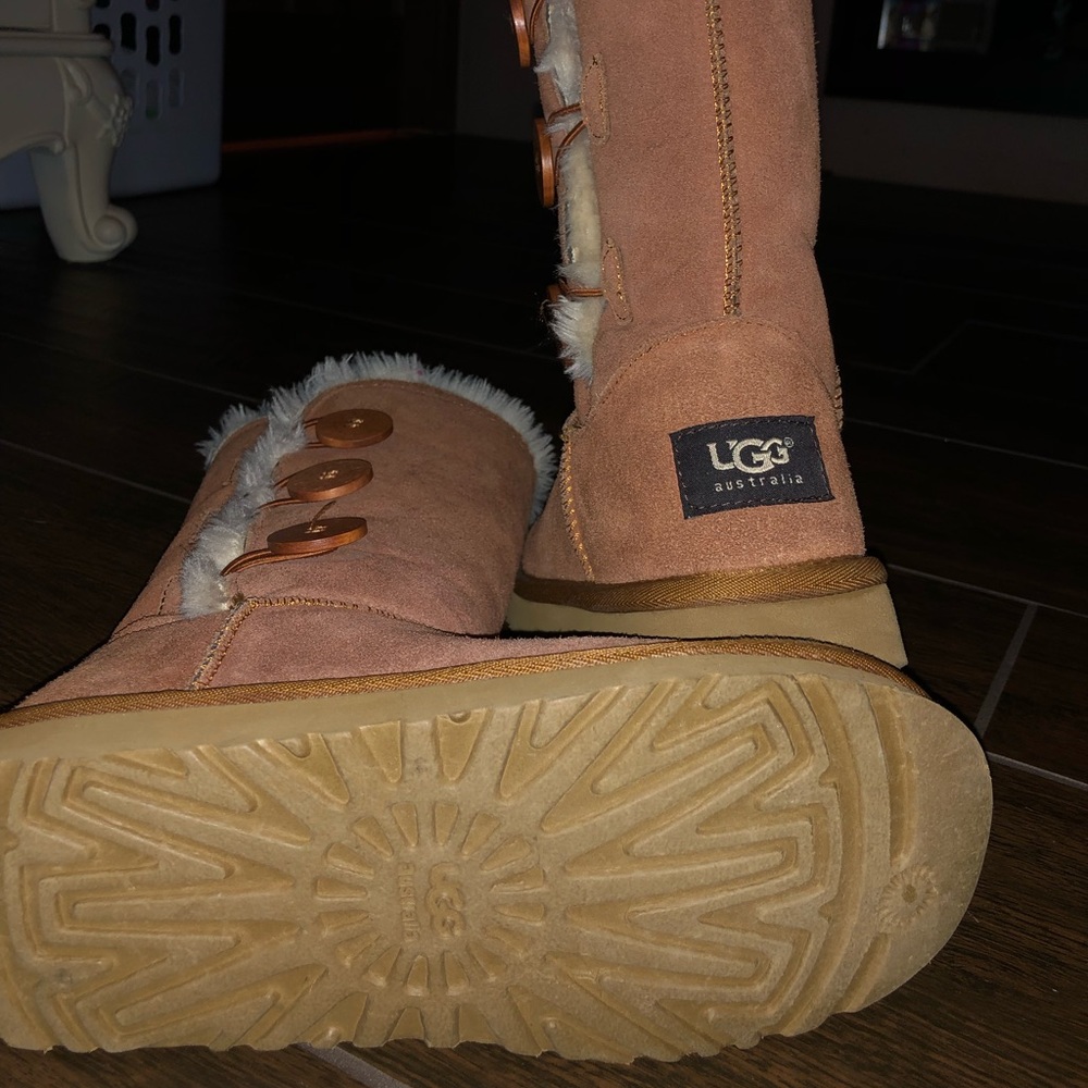 Ugg Bailey Button boots